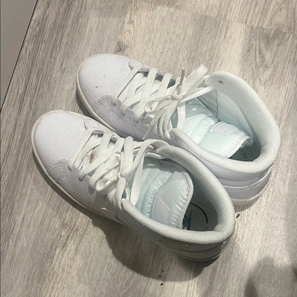 Nike White High-Top Women's Sneakers - Picture 3 of 4